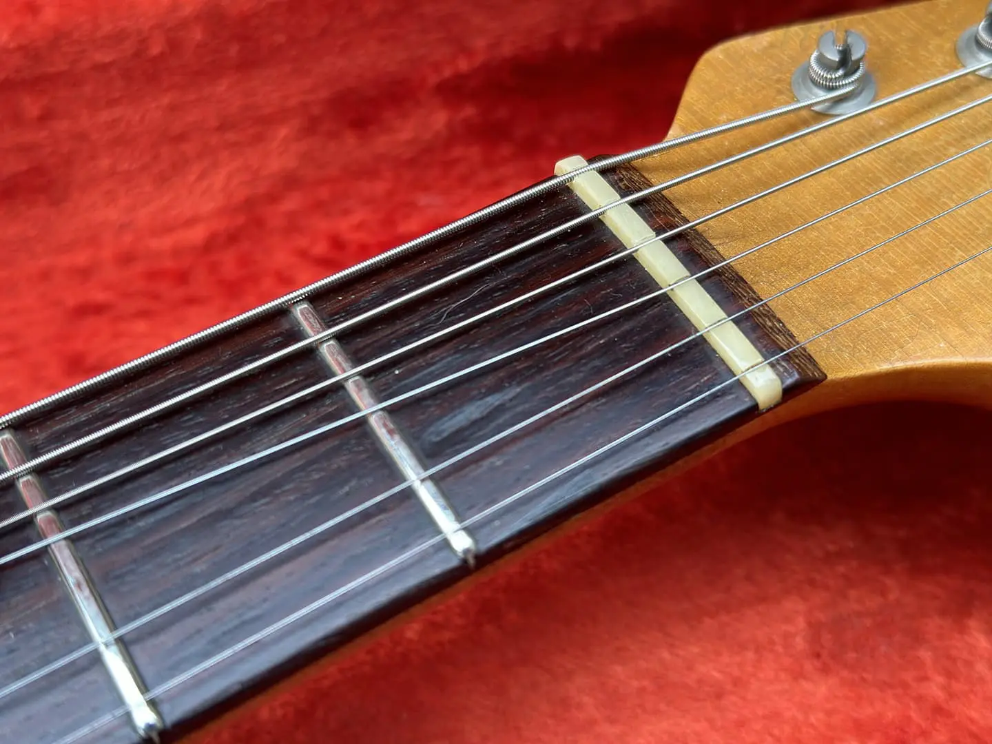 1966_strato_candyapplered_43_20.png